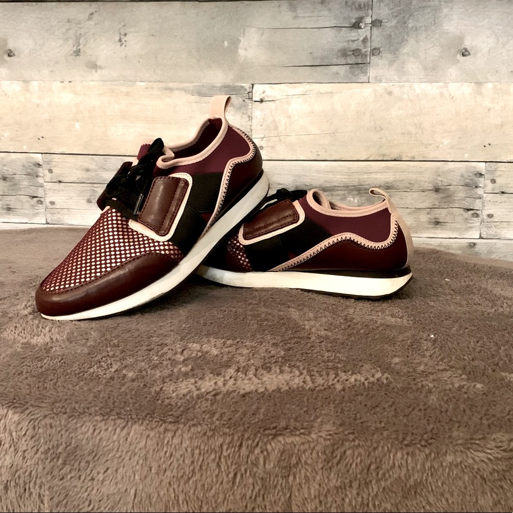 A New Day• Deena sneaker size 9